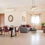 Costa Apartment