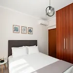 Costa Apartment *
